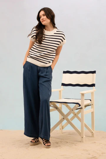 NAVY STRIPE PULLOVER