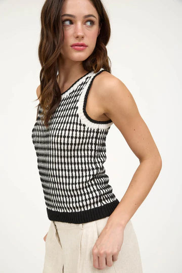 CONTRAST PULLOVER SWEATER VEST