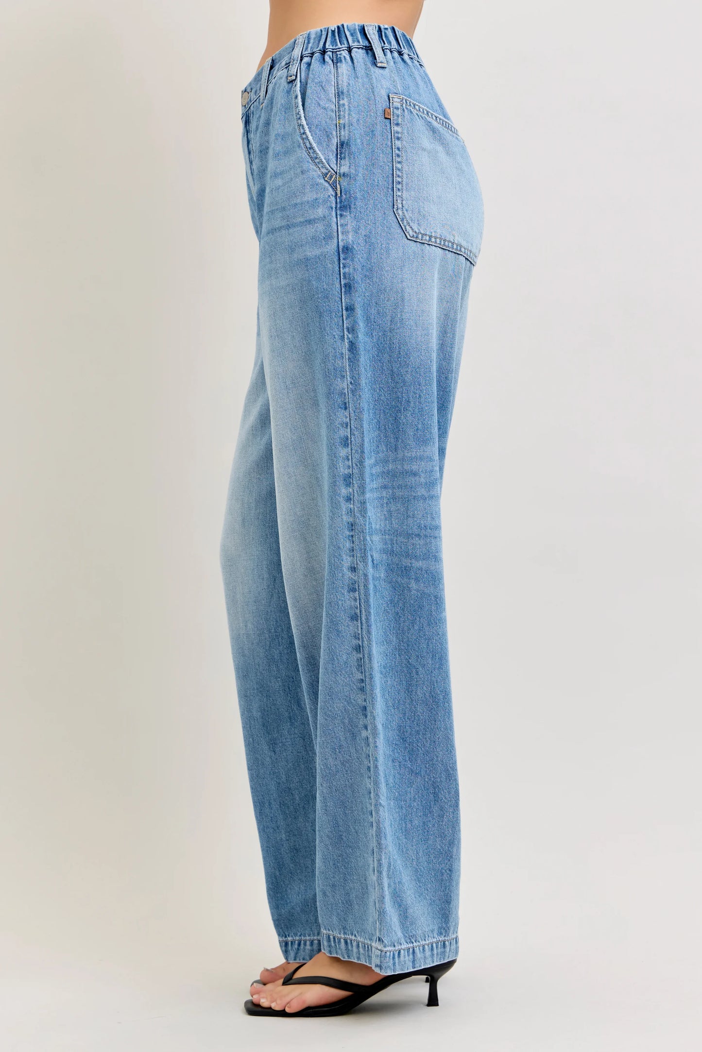 Judy Blue Featherweight Baggy