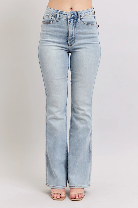 Judy Blue Light Bootcut Reg & Short