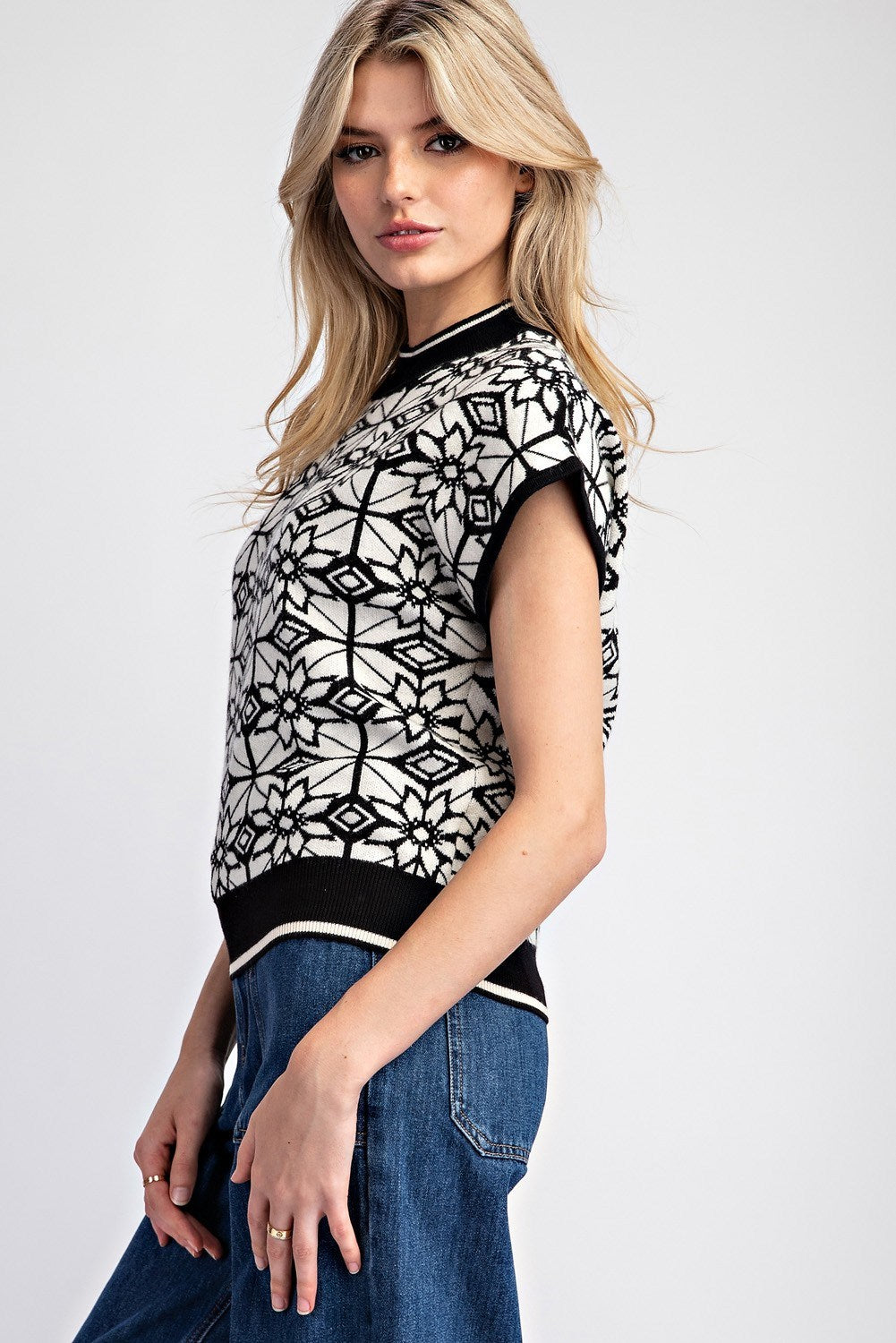 Geometric Short Sleeve Sweater Top