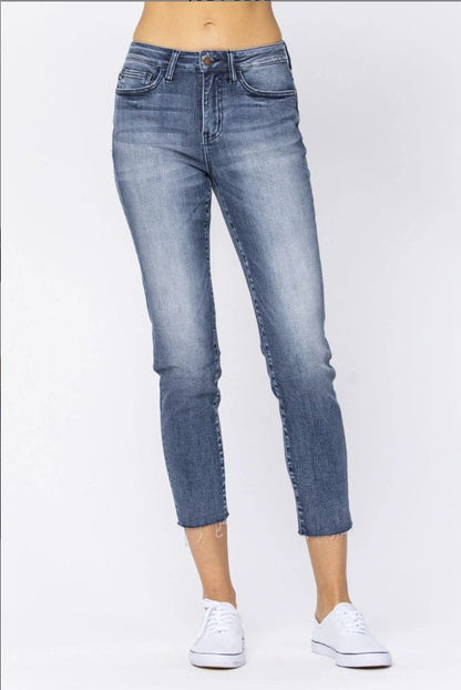 JUDY BLUE RAW HEM RELAXED