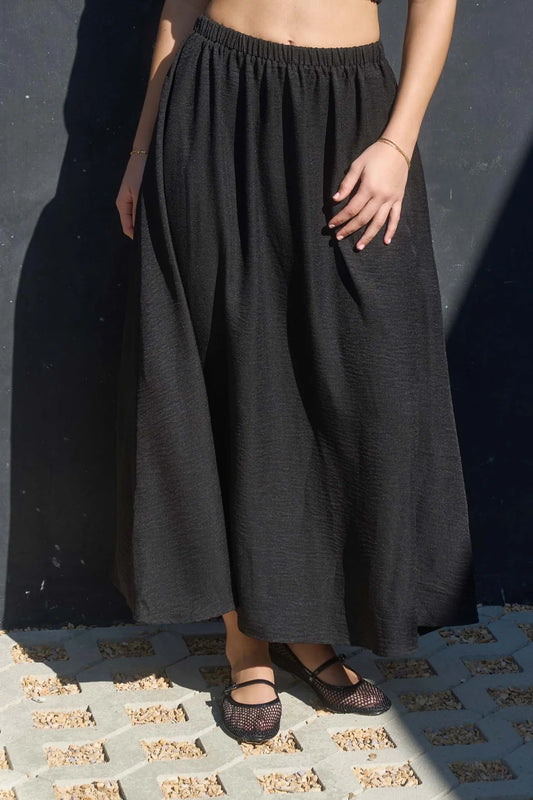BLACK MIDI SKIRT
