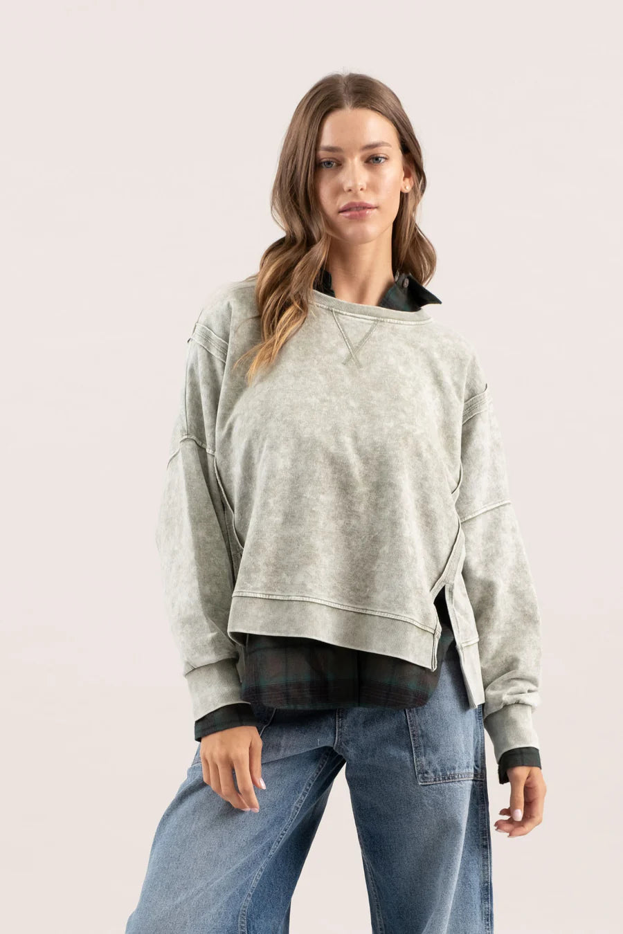 WASHED EXTENDED SHOULDER KNIT TOP