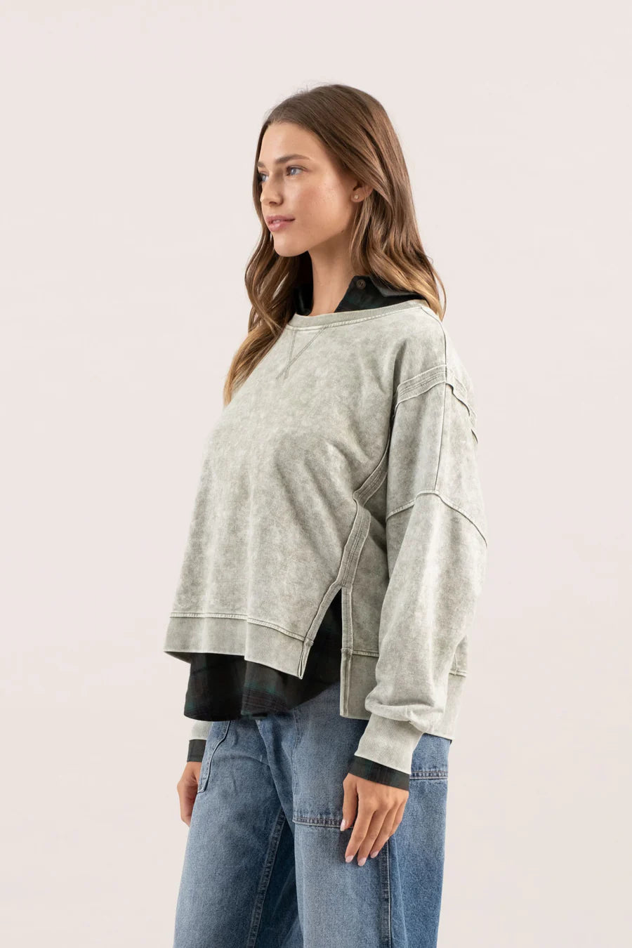 WASHED EXTENDED SHOULDER KNIT TOP