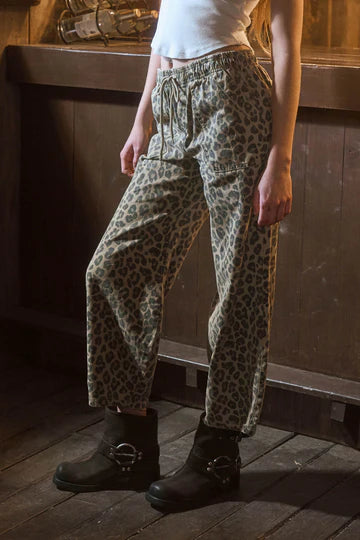 LEOPARD DRAWSTRING PARACHUTE PANTS