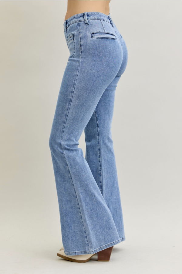 Judy Blue Welt Pocket Flare