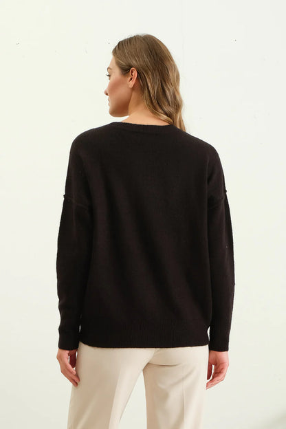 CREWNECK FRONT SEAM SWEATER