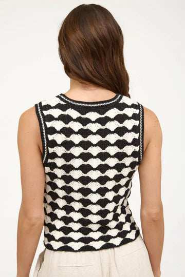 SCALLOP SWEATER VEST