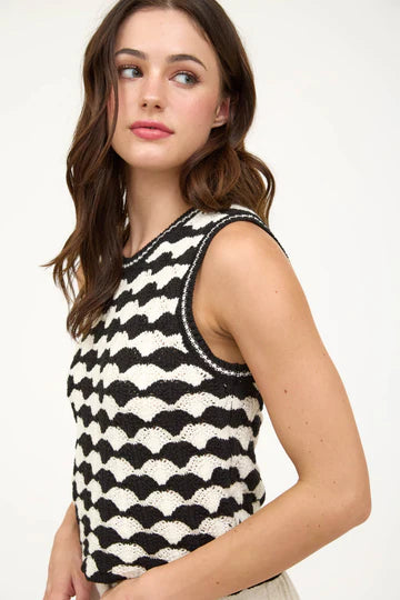 SCALLOP SWEATER VEST