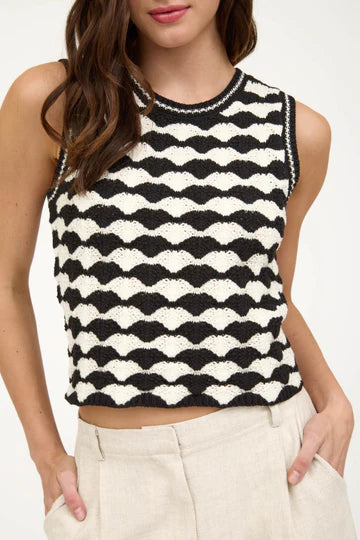 SCALLOP SWEATER VEST