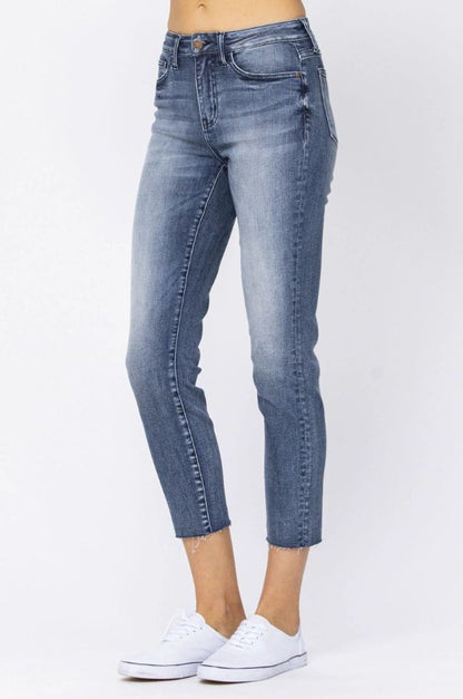 JUDY BLUE RAW HEM RELAXED